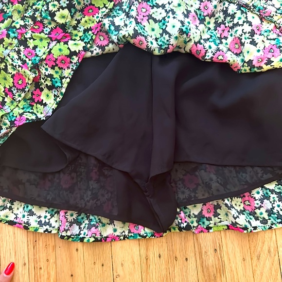 ZARA green, pink, black floral skort (skirt shorts). Small. BNWT - Picture 5 of 5